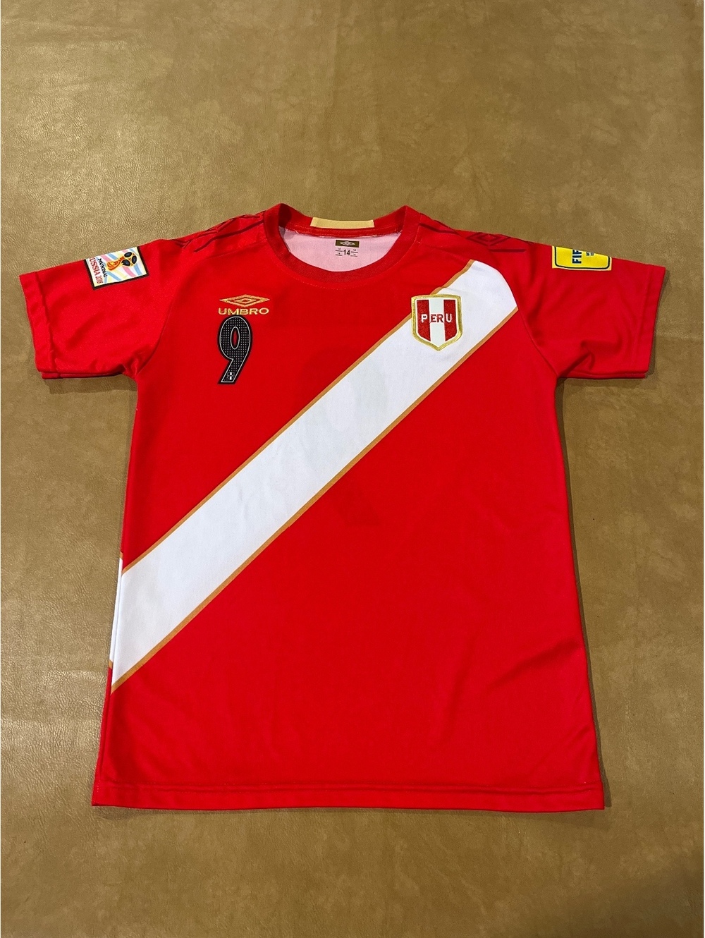 Paolo Guerrero 2018 Peru World Cup Umbro Jersey Red (Youth 14)